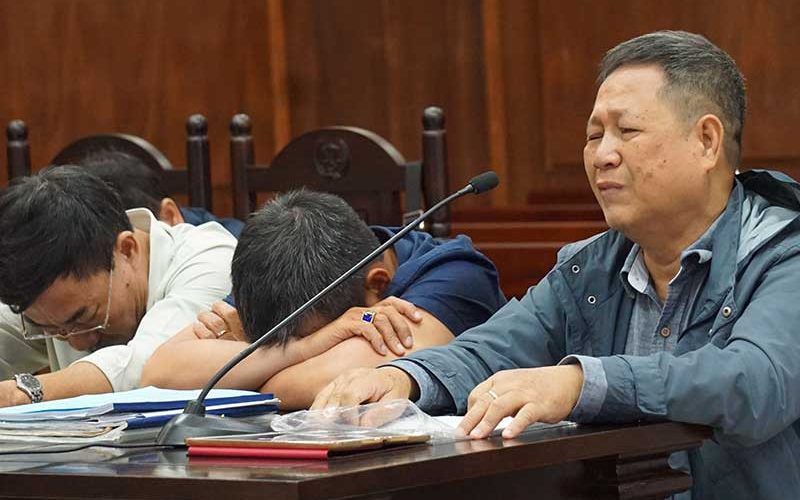 Nước mắt tại phiên xử vụ án đường Hồ Chí Minh
