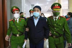 Cựu chủ tịch Hà Nội Nguyễn Đức Chung ra tòa sáng nay