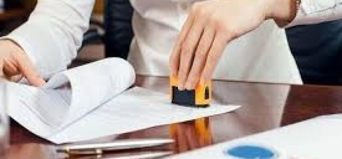 Từ 1.7, người dân đi công chứng phải chụp ảnh cùng công chứng viên